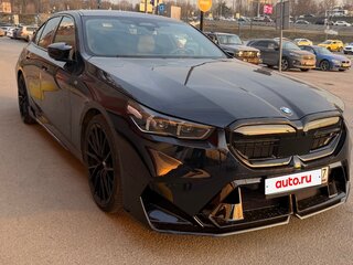 2024 BMW 5 серии 530i xDrive VIII (G60/G61/G68), чёрный, 7790000 рублей, вид 2