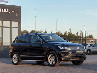 2016 Volkswagen Touareg II Рестайлинг, чёрный, 2500000 рублей, вид 3