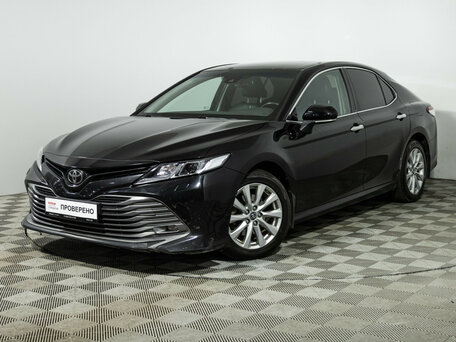 Toyota Camry VIII (XV70)