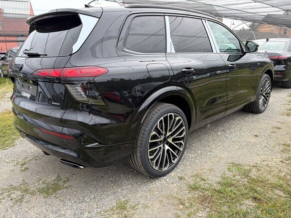 2026 Audi Q7 III (G8), чёрный, 19300000 рублей - вид 1