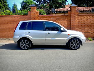 2010 Ford Fusion I Рестайлинг, серебристый, 855000 рублей, вид 2