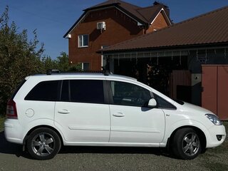 2013 Opel Zafira B Рестайлинг, белый, 800000 рублей, вид 3