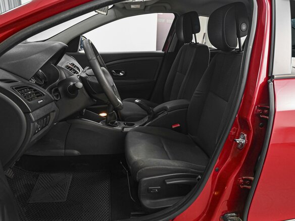 2011 Renault Fluence I, красный - вид 9