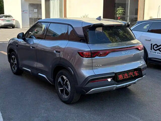 2026 BYD Yuan Up 45.12 kWh, серебристый, 1640000 рублей, вид 4