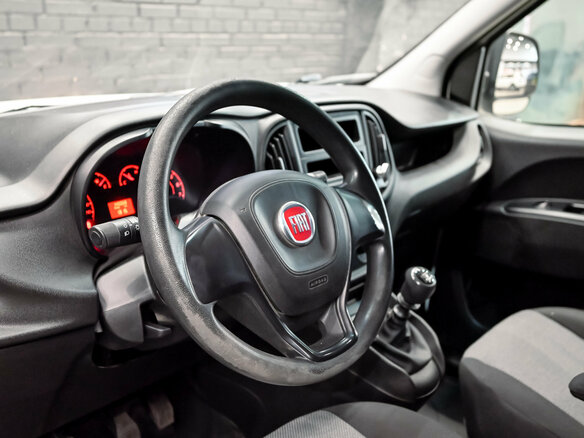 2020 Fiat Professional Doblo, чёрный, 1405000 рублей - вид 11