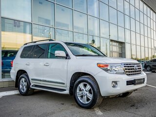 2015 Toyota Land Cruiser 200 Series Рестайлинг 1, белый, 4798000 рублей, вид 1