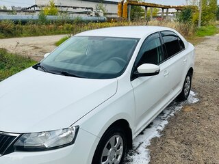2018 Skoda Rapid I Рестайлинг, белый, 1100000 рублей, вид 1