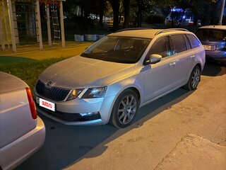 2017 Skoda Octavia III (A7) Рестайлинг, серебристый, 1800000 рублей, вид 2
