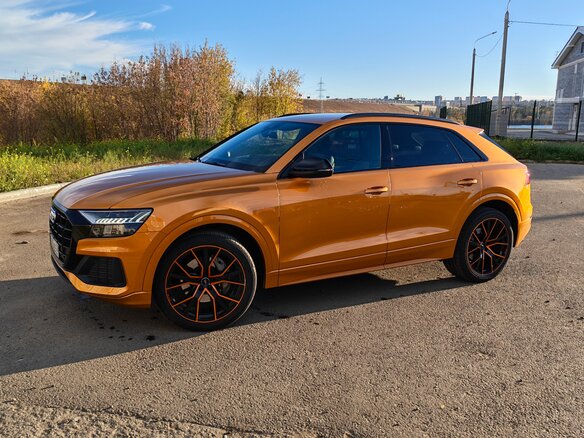 2019 Audi Q8 45 TDI I (4M), оранжевый, 6250000 рублей - вид 1
