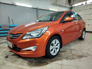2015 Hyundai Solaris I Рестайлинг, оранжевый, 785000 рублей, вид 2