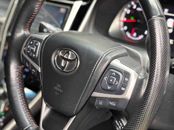 2017 Toyota Harrier III (XU60) Рестайлинг, чёрный, 2980000 рублей - вид 17