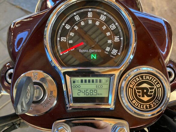 2024 Royal Enfield Bullet 350, пурпурный, 450000 рублей - вид 5