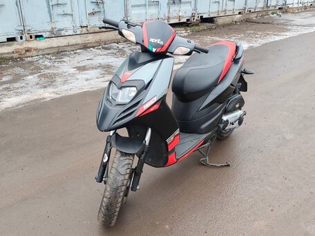 2018 Aprilia SR 125, чёрный, 199000 рублей, вид 1