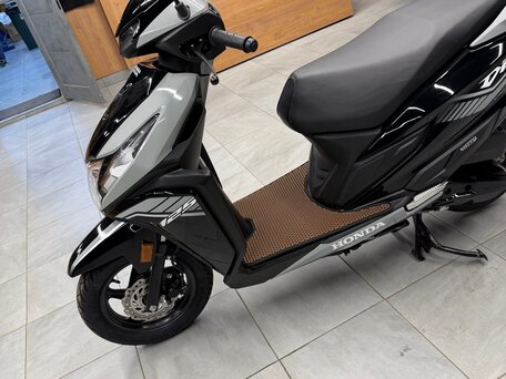 2025 Honda Dio, серый, 205000 рублей, вид 3