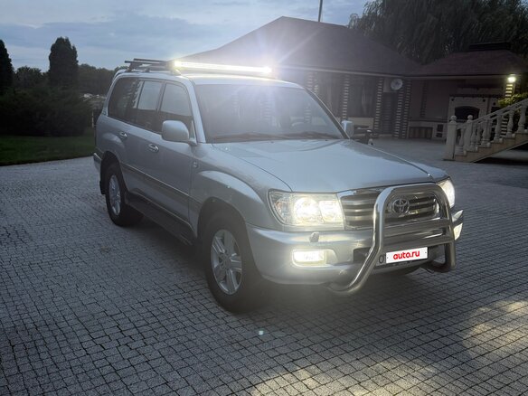 2007 Toyota Land Cruiser 100 Series Рестайлинг 2, серебристый, 4100000 рублей - вид 1