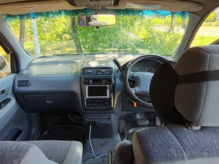 1999 Toyota Ipsum I (M10), белый, 490000 рублей, вид 5