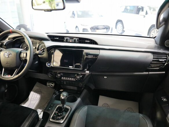 2025 Toyota Hilux VIII Рестайлинг 2, белый - вид 10