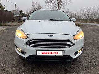2017 Ford Focus III Рестайлинг, белый, 800000 рублей, вид 2