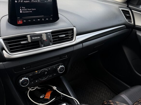 2018 Mazda 3 III (BM) Рестайлинг, красный, 1500000 рублей - вид 9