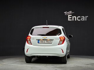 2022 Chevrolet Spark IV Рестайлинг, белый, 1075000 рублей, вид 3