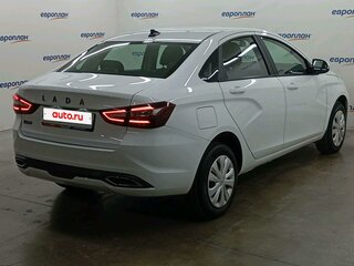 2024 Lada (ВАЗ) Vesta I Рестайлинг (NG), белый, 1089000 рублей, вид 3