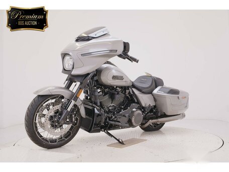 2023 Harley-Davidson CVO Street Glide, серый, 3899000 рублей, вид 4