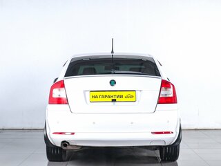 2013 Skoda Octavia II (A5) Рестайлинг, белый, 899000 рублей, вид 5