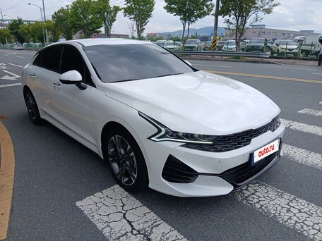 2022 Kia K5 III, белый, 2450000 рублей, вид 1