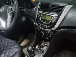 2011 Hyundai Solaris I, белый, 650000 рублей, вид 5