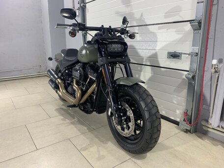 2021 Harley-Davidson Fat Bob, зелёный, 1750000 рублей, вид 4