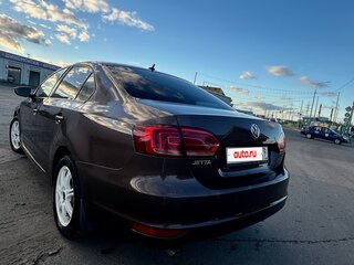 2014 Volkswagen Jetta VI Рестайлинг, коричневый, 720000 рублей, вид 3