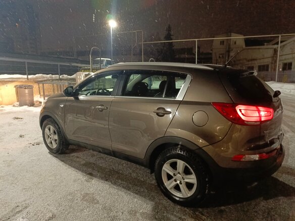 2014 Kia Sportage III Рестайлинг, коричневый, 1440000 рублей - вид 6