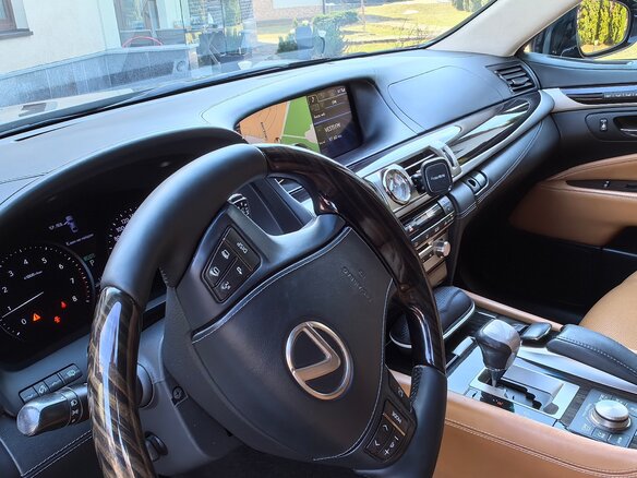 2014 Lexus LS Long 600h L IV Рестайлинг 2, чёрный, 2999000 рублей - вид 5