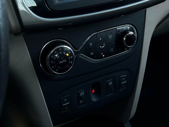 2015 Renault Logan II, белый, 776700 рублей - вид 14