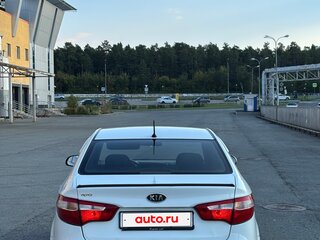 2012 Kia Rio 5-speed III, белый, 385000 рублей, вид 4