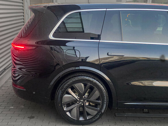 2023 Li Auto (Lixiang) L9 44.5 kWh I, чёрный, 5800000 рублей - вид 7