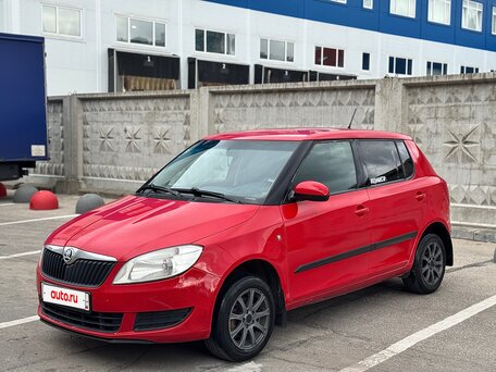 2013 Skoda Fabia II Рестайлинг, красный, 360000 рублей, вид 4