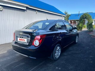 2014 Chevrolet Aveo II, чёрный, 600000 рублей, вид 2