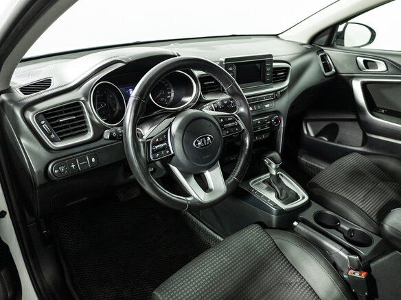 2018 Kia Ceed III, белый, 1599700 рублей - вид 10