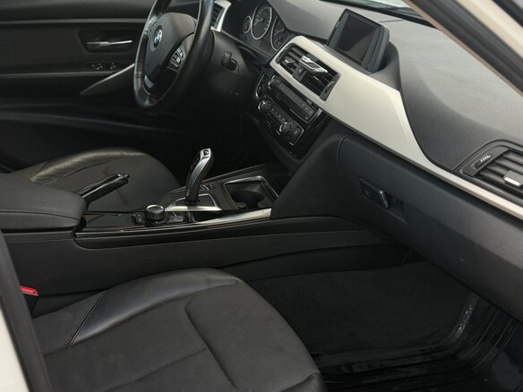 2016 BMW 3 серии 320i VI (F3x) Рестайлинг, белый, 1600000 рублей - вид 7