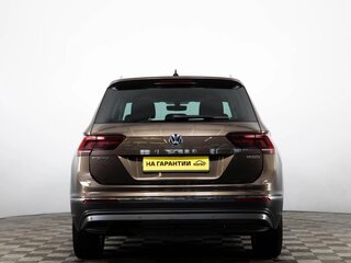 2018 Volkswagen Tiguan II, коричневый, 3139000 рублей, вид 5