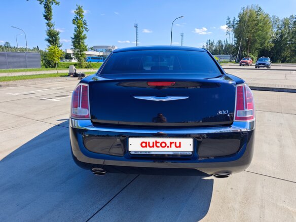 2012 Chrysler 300C II, синий, 1380000 рублей - вид 12