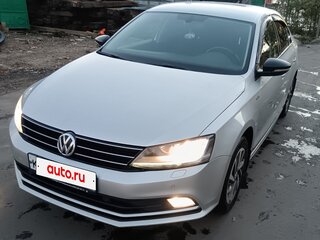 2018 Volkswagen Jetta VI Рестайлинг, серебристый, 1435000 рублей, вид 1