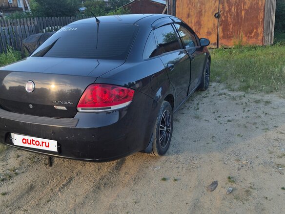 2011 Fiat Linea, чёрный, 750000 рублей - вид 4