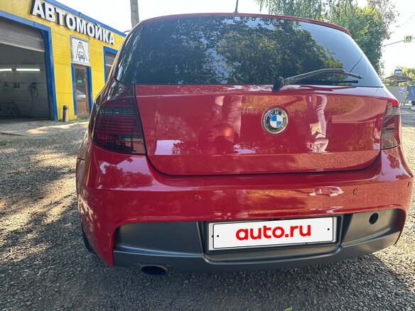 2008 BMW 1 серии 116i I (E81/E82/E87/E88) Рестайлинг, красный, 570000 рублей - вид 4