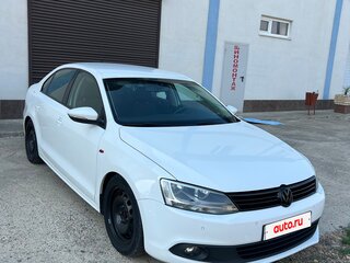 2011 Volkswagen Jetta VI, белый, 950000 рублей, вид 1