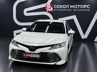 2020 Toyota Camry VIII (XV70), белый, 2669900 рублей, вид 4