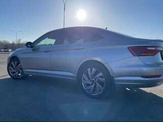 2019 Volkswagen Jetta 8-speed VII, серебристый, 1600000 рублей, вид 3