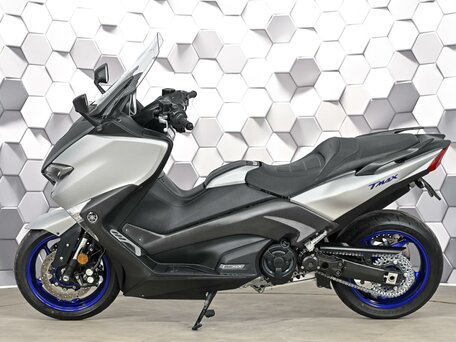 2017 Yamaha TMAX, серебристый, 979000 рублей, вид 4