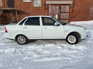 2017 Lada (ВАЗ) Priora I Рестайлинг, белый, 500000 рублей, вид 1